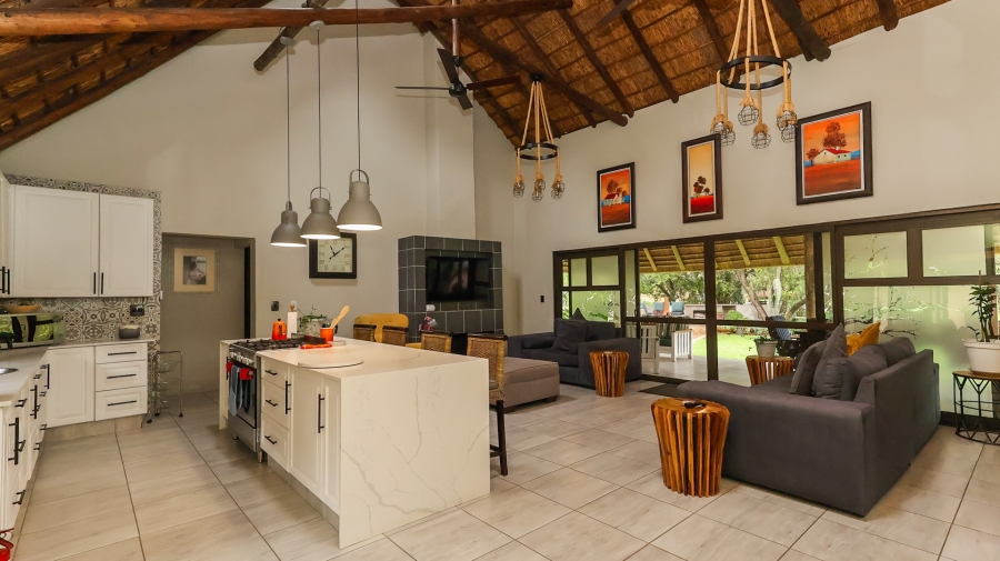 2 Bedroom Property for Sale in Lakeland North West